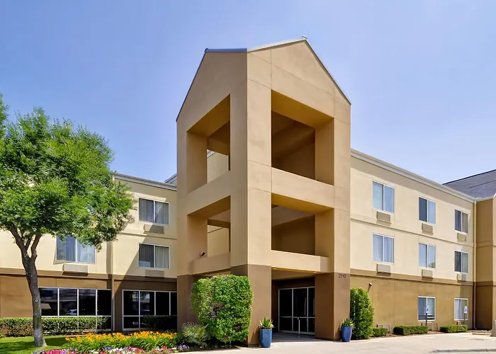 Fairfield Inn & Suites Dallas Medical/Market Center